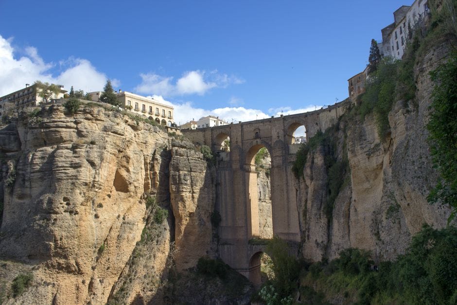 Civita di Bagnoregio e la Tuscia: borghi di tufo prima dei ponti affollati