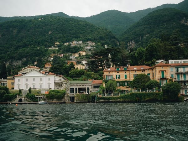 Lago di Como a maggio: Varenna, Bellagio e i giardini in fiore