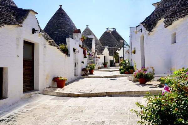 Puglia fuori stagione: la Valle d'Itria e i trulli senza l'assedio dell'estate