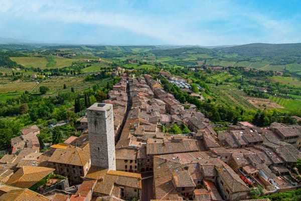 Toscana di maggio: San Gimignano, Volterra e la Val d'Elsa senza pullman